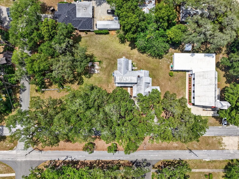 More Photos Of 112 W McClendon St, Lady Lake Office For Sale