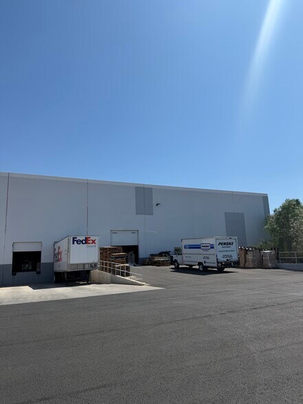 More Photos Of 5004 S 71st St, Mesa Manufacturing For Lease