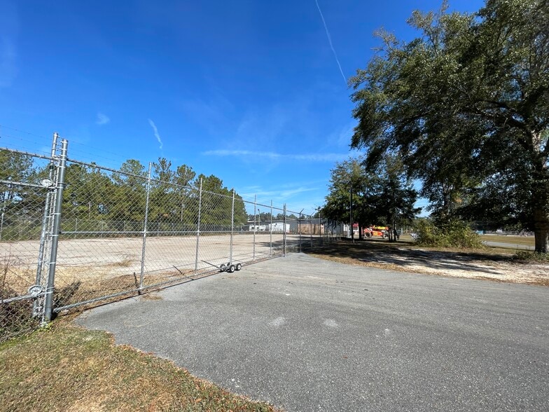 More Photos Of SW Arlington Blvd, Lake City Land For Lease