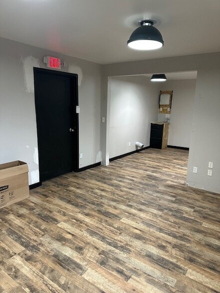 More Photos Of 19 E Frederick Pl, Cedar Knolls Warehouse For Lease