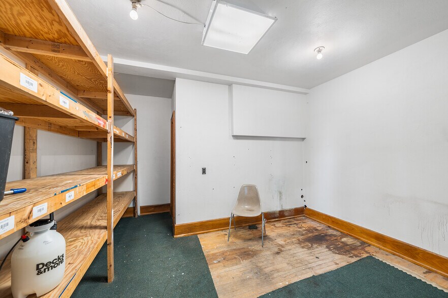 More Photos Of 379 Cherry St, Pottstown Flex For Lease