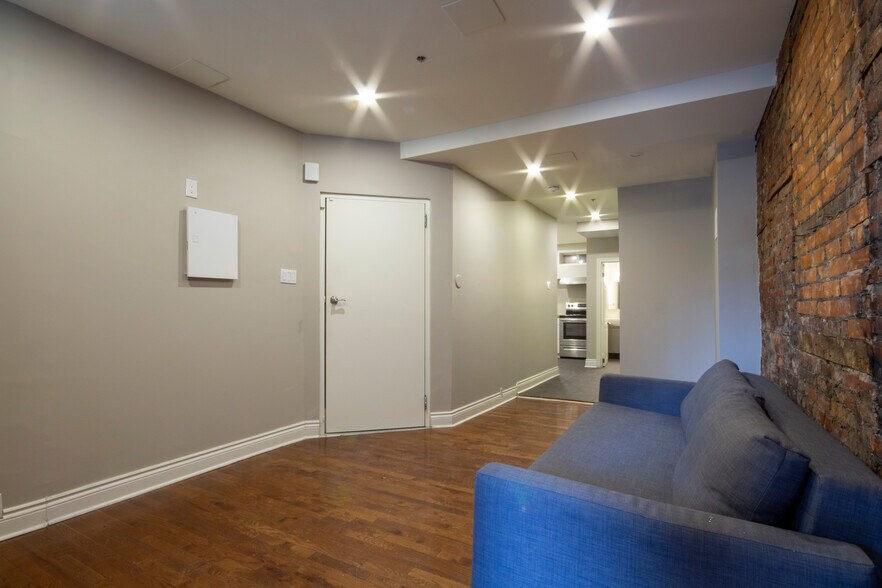 More Photos Of 138 James St N, Hamilton Storefront Retail Residential For Lease