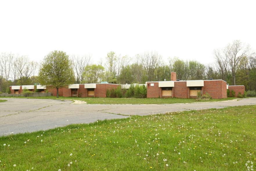 Primary Photo Of 39000 Superior St, Romulus Schools For Sale