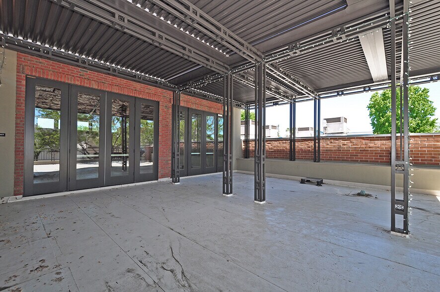 More Photos Of 725 Main St, Pleasanton Restaurant For Sale