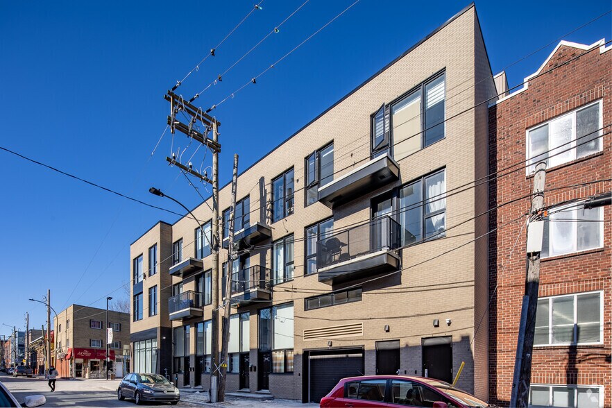 More Photos Of 1306 Rue Ontario E, Montréal Apartments For Lease