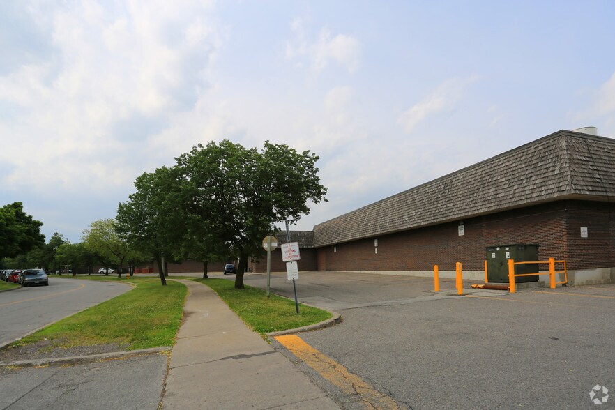 More Photos Of 2776-2830 Victoria Park Ave, Toronto Storefront For Lease