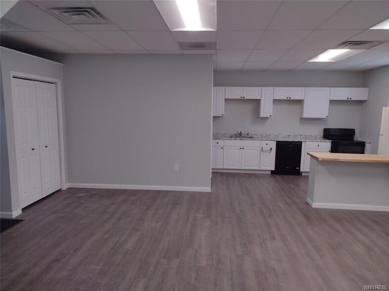 More Photos Of 2901 S Park Ave, Lackawanna Office Residential For Sale