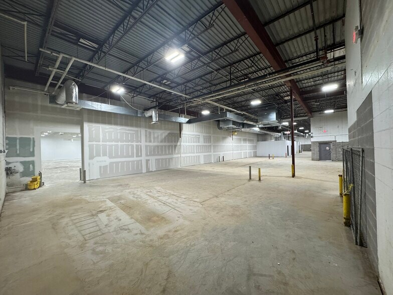 More Photos Of 1001-1003 S Bishops Ave, Rolla General Retail For Lease