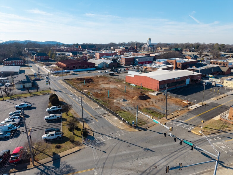 More Photos Of 21 Leake st, Cartersville General Retail For Lease