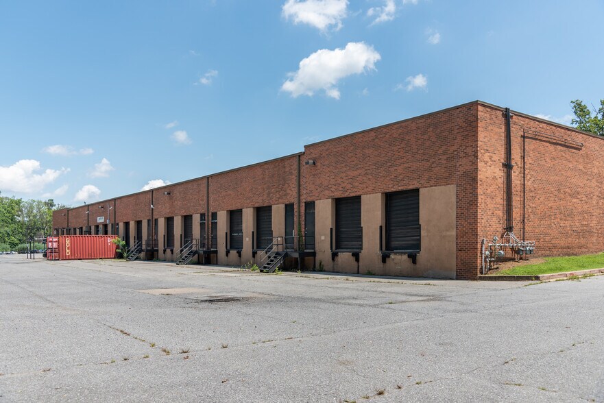 More Photos Of 9017 Red Branch Rd, Columbia Flex For Lease