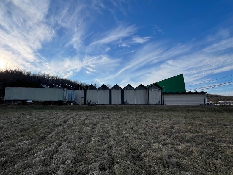 More Photos Of 675 College Dr, Batavia Warehouse For Sale