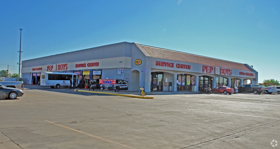More Photos Of 200 S Americas Ave, El Paso Auto Repair For Sale