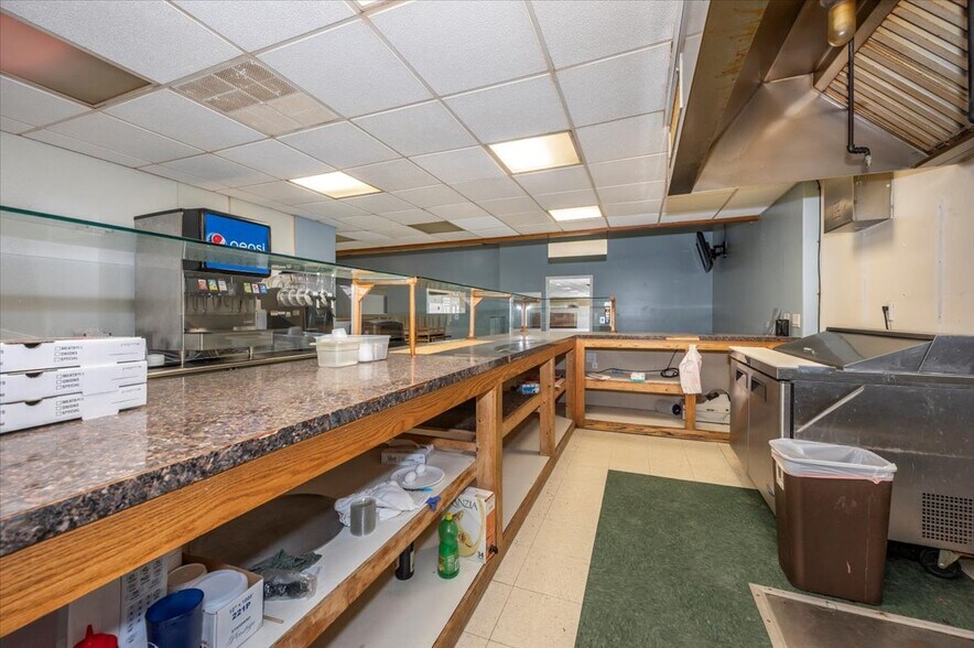 More Photos Of 100 W Main St, Fairfield Freestanding For Sale