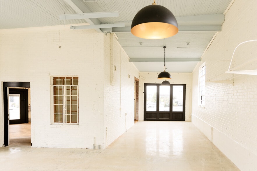 More Photos Of 609 2nd, Macon-Bibb General Retail For Lease