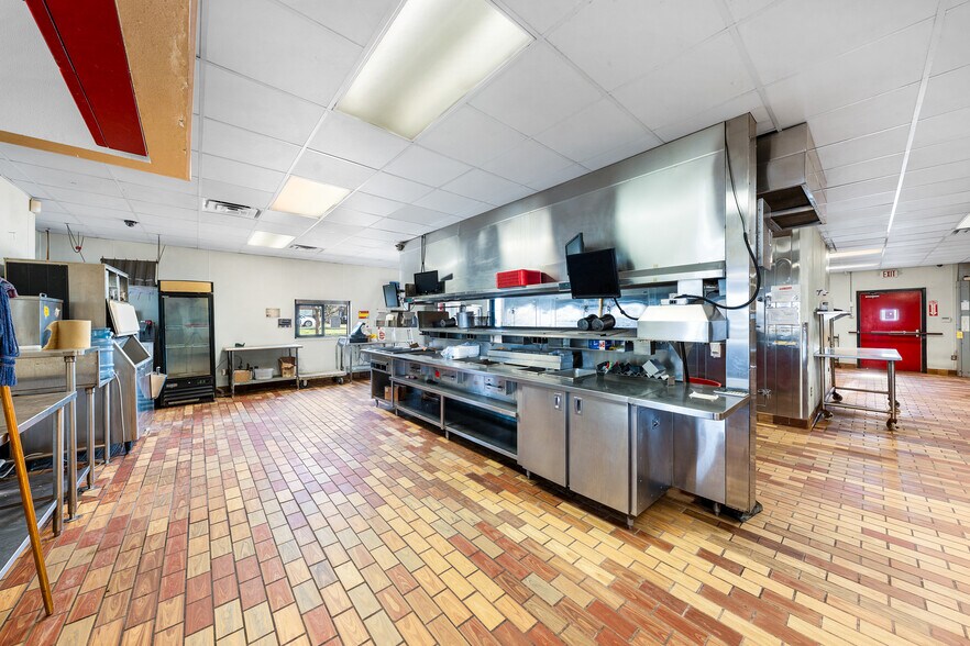 More Photos Of 1014 W Moore Ave, Terrell Restaurant For Sale