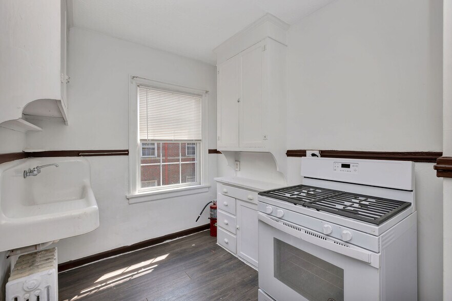 More Photos Of 2836 Harrison Ave, Cincinnati Apartments For Sale