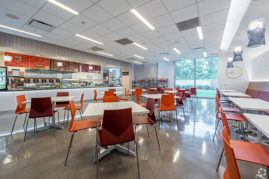 More Photos Of 12140 Wickchester Ln, Houston Office For Lease