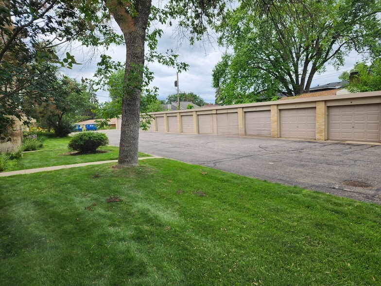 More Photos Of 7000 Sandell Ave, Edina Apartments For Sale