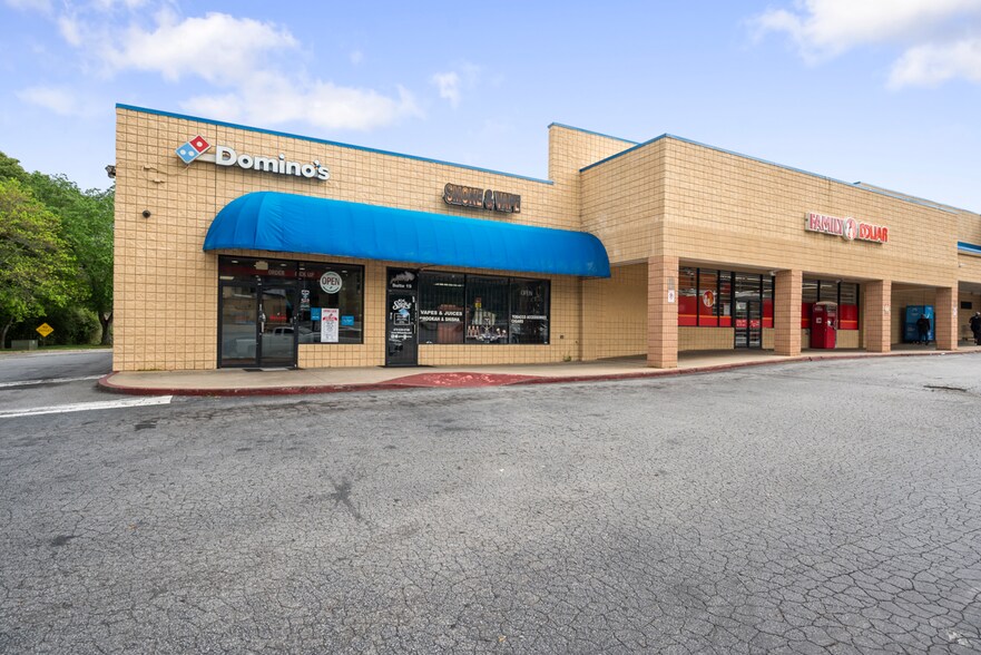 More Photos Of 3435-3461 Roosevelt Hwy, Red Oak Storefront For Sale