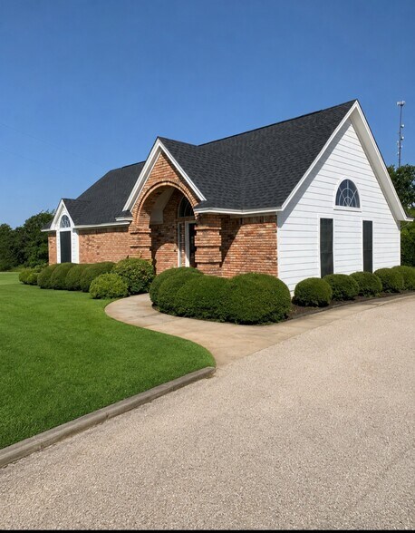 More Photos Of 192 W US Highway 380, Bridgeport Office For Sale