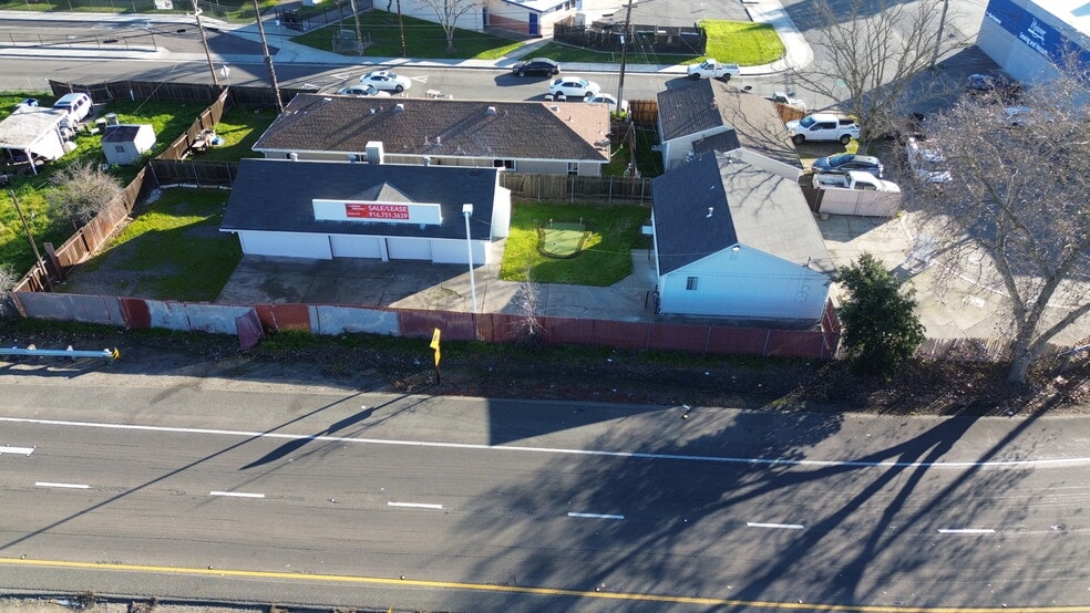More Photos Of 2424 Cormorant Way, Sacramento Warehouse For Sale