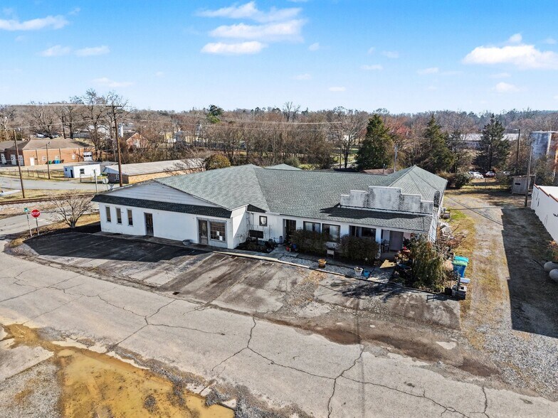 Primary Photo Of 11 Bell Ave, Denton Flex For Sale