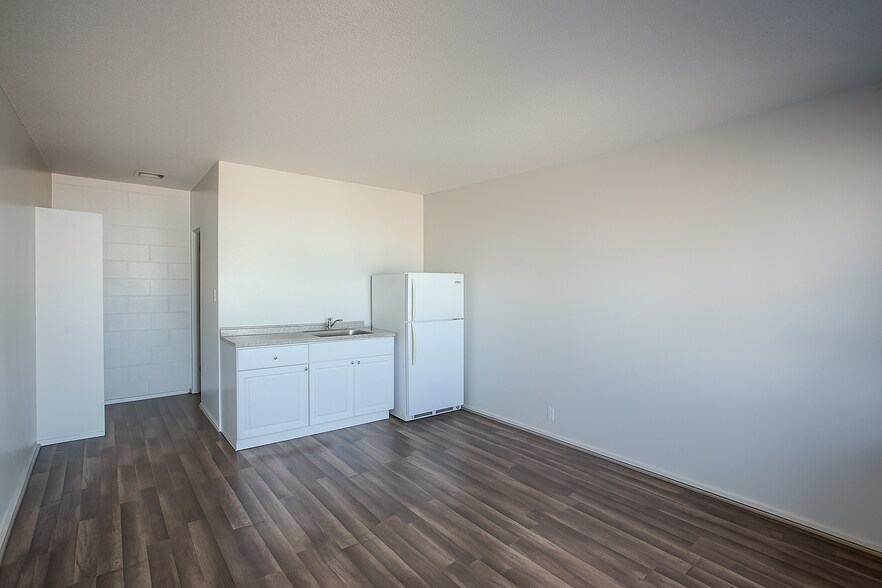 More Photos Of 1220 E Second St, Winslow Apartments For Sale