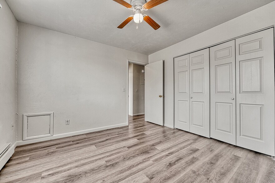 More Photos Of 490 E Elm St, Elizabeth Apartments For Sale