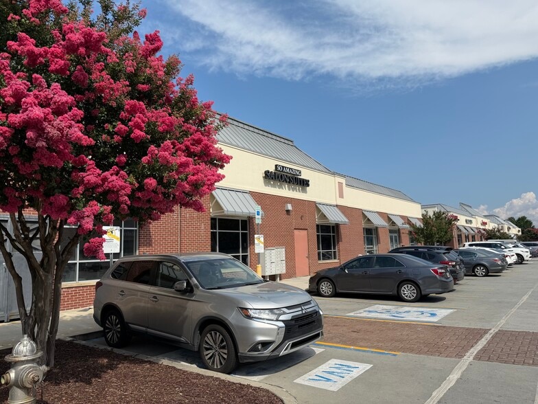 More Photos Of Peachtree Industrial Blvd @ SEC Peachtree Industrial & Chamblee, Chamblee Unknown For Lease