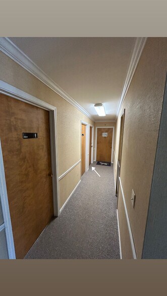 More Photos Of 200 Industrial Pky, Chagrin Falls Medical For Lease