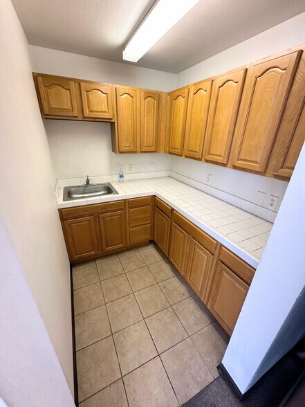 More Photos Of 5021 Tyler Ave, Temple City Manufacturing For Lease