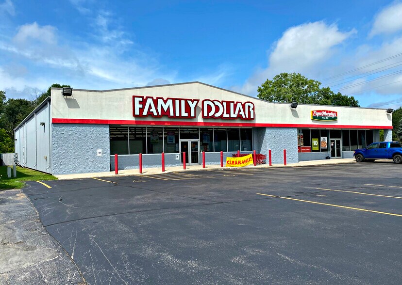 Primary Photo Of 1607 Marinette Ave, Marinette Convenience Store For Sale