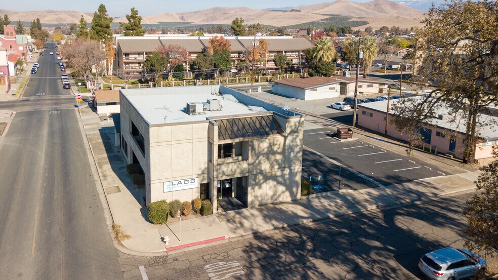 More Photos Of 108 E Mill Ave, Porterville Loft Creative Space For Lease