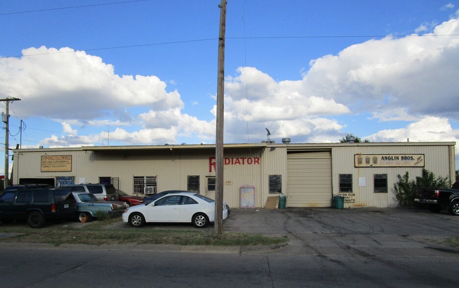 More Photos Of 361 S Riverside Dr, Fort Worth Auto Repair For Sale