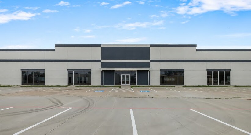 More Photos Of 17085 N Texas Ave, Webster Medical For Lease