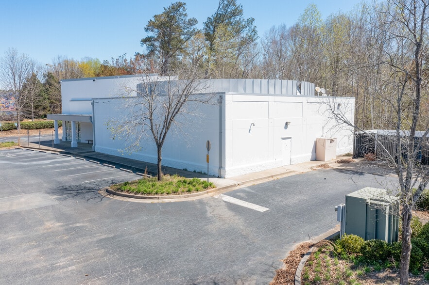 More Photos Of 2375 Mansell Rd, Alpharetta Restaurant For Lease