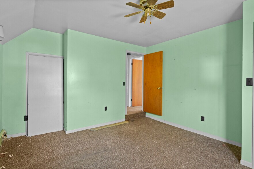 More Photos Of 7596 E State St, Central Lake Apartments For Sale