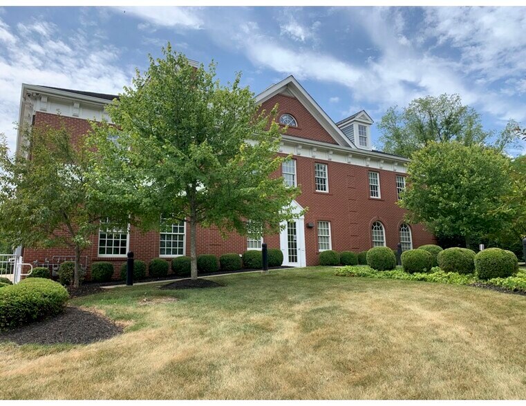 More Photos Of 178 Center St, Clinton Township Medical For Lease