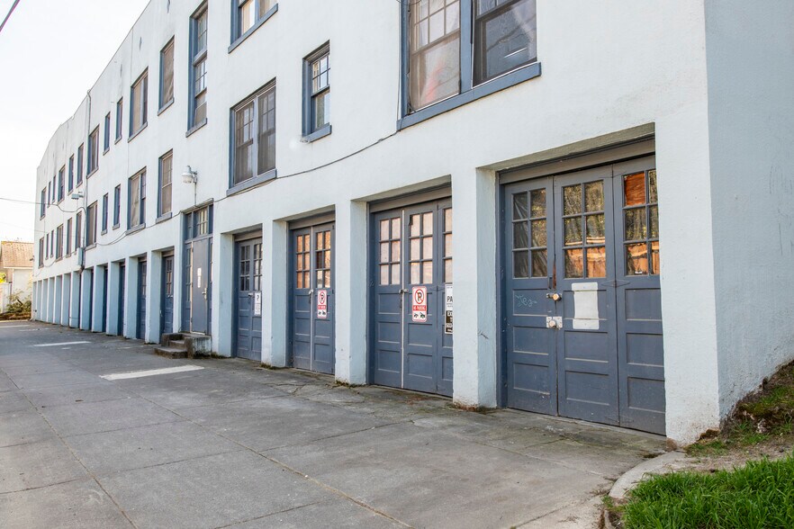 More Photos Of 1638 SE 12th Ave, Portland Apartments For Sale