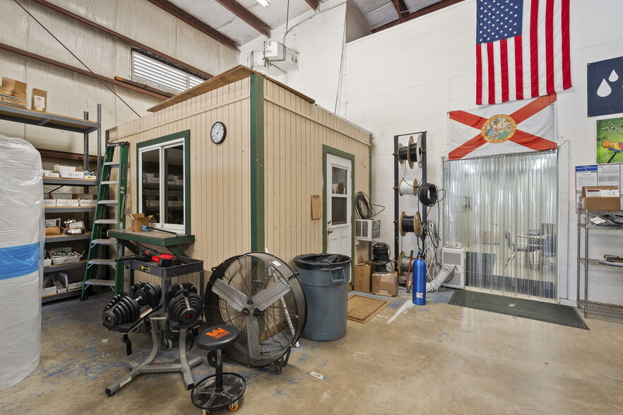 More Photos Of 16050 Orange Ave, Fort Pierce Warehouse For Sale