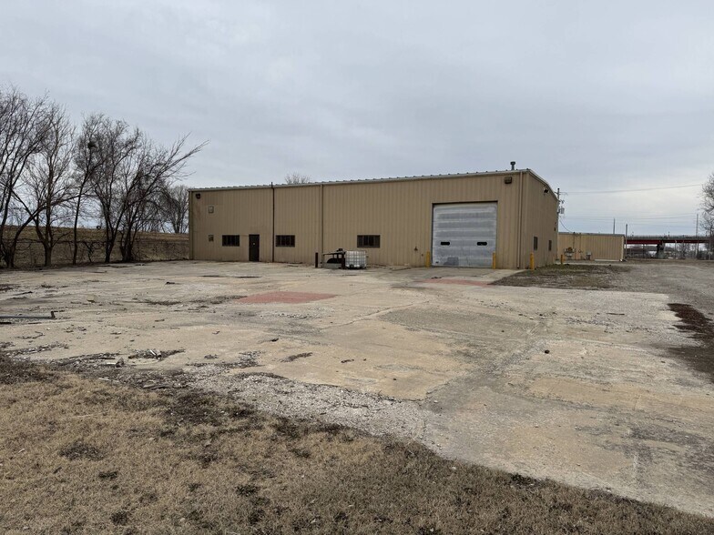 More Photos Of 225 NW Curtis St, Topeka Land For Sale