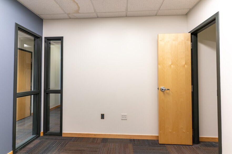 More Photos Of 814 S 3rd St, Minneapolis Rehabilitation Center For Lease
