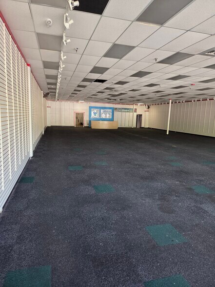 More Photos Of 650 Wolcott St, Waterbury General Retail For Lease