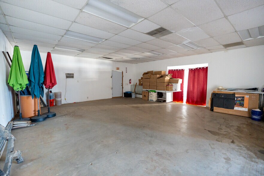 More Photos Of 601 Broadway St, El Centro Storefront For Sale