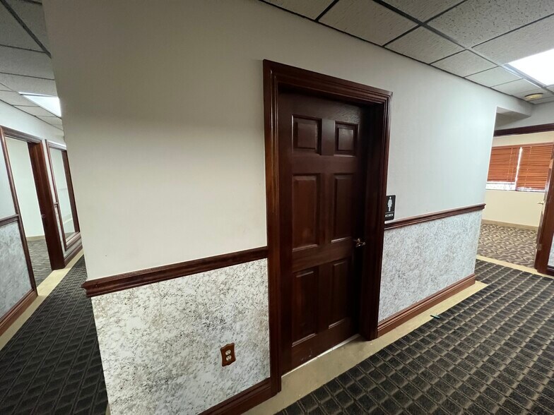 More Photos Of 2095 N Andrews Ave, Pompano Beach Light Manufacturing For Lease