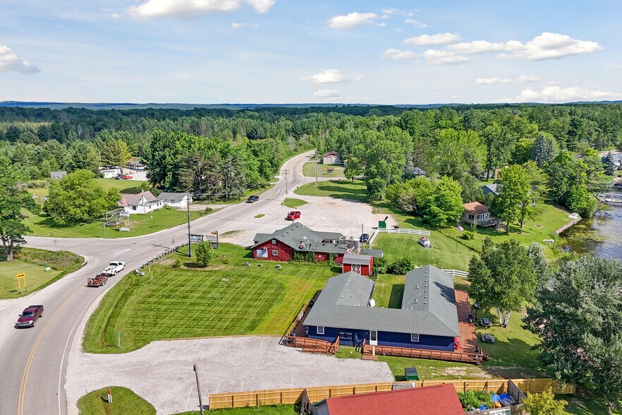 More Photos Of 4998 Main Ext, Long Lake Hospitality For Sale