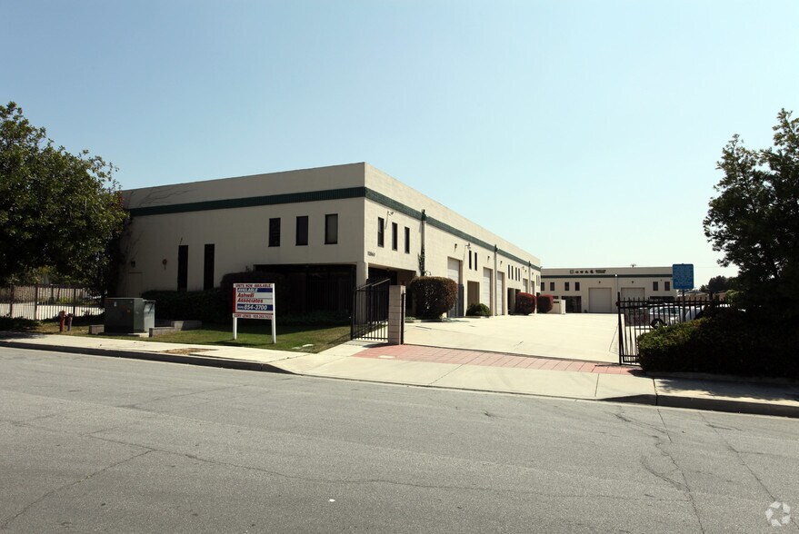 More Photos Of 11860 Goldring Rd, Arcadia Warehouse For Lease