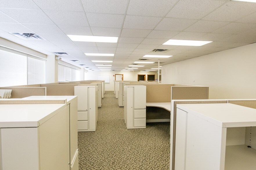 More Photos Of 1100 Country Hills Dr, Ogden Office For Lease