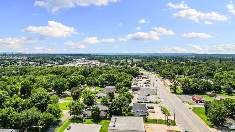 More Photos Of 65 W Main St, Farmington Freestanding For Sale