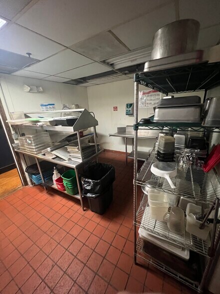 More Photos Of 1000 Broadway Blvd, Kansas City Loft Creative Space For Lease